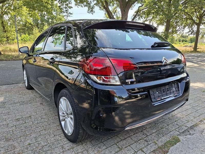 Gebraucht Citroën C4 SELECTION 99 PS (72 kW) 2016 Schwarz Limousine