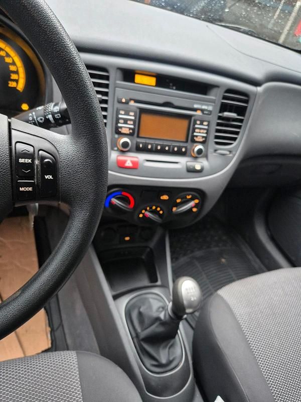 Gebraucht Kia Rio 97 PS (71 kW) 2009 Grau Kleinwagen