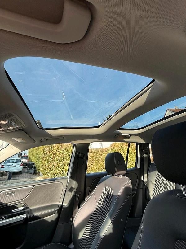 Gebraucht Mercedes GLB250 224 PS (164 kW) 2023 Weiß SUV