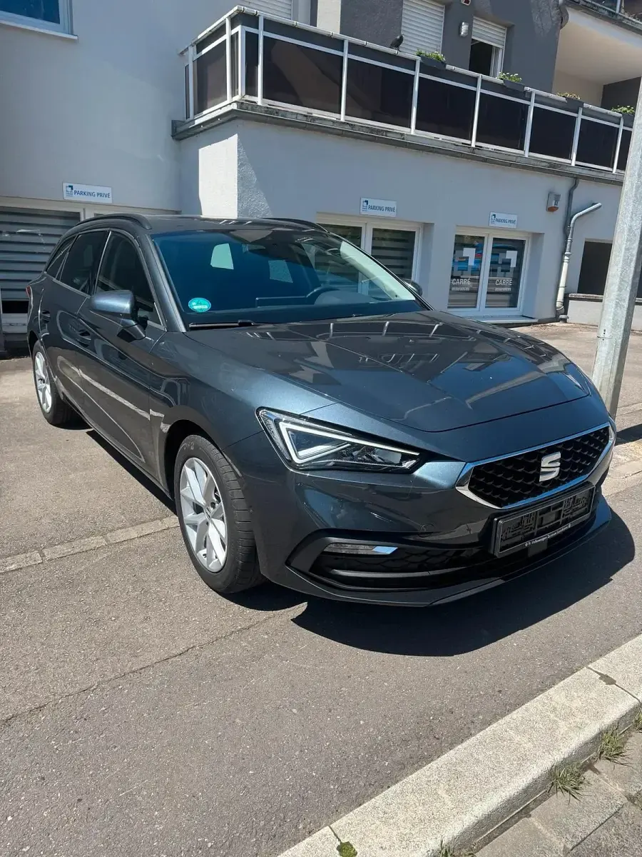 Gebraucht Seat Leon 150 PS (110 kW) 2022 Grau Kombi