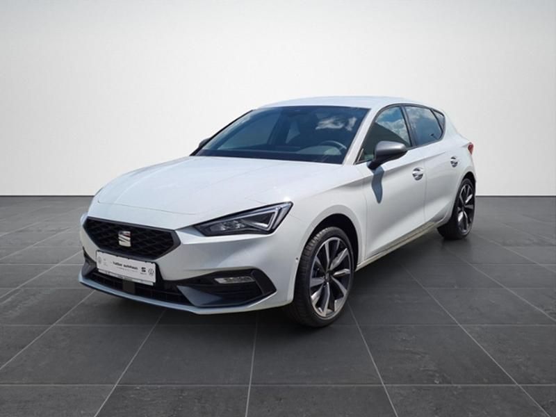 Gebraucht Seat Leon FR 150 PS (110 kW) 2024 "nevada" weiss Limousine