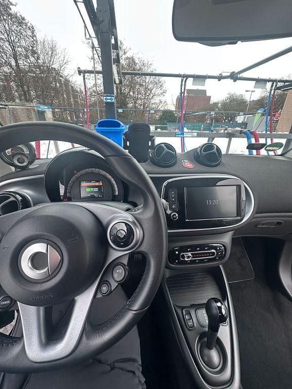 Gebraucht Smart ForTwo Electric Drive 60 kW (82 PS) 2021 Schwarz Coupé