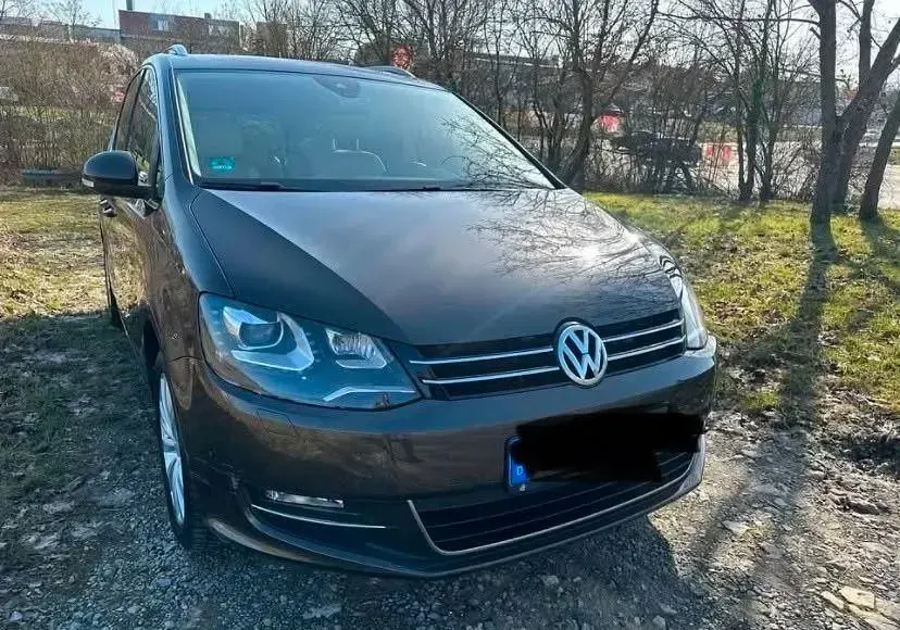 Gebraucht VW Sharan Comfortline 177 PS (130 kW) 2014 Van / Kleinbus