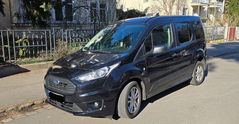 Schwarz Gebraucht 2020 Ford Tourneo Connect Trend Van / Kleinbus | 15.900 € (Superpreis) - Bild 1/4