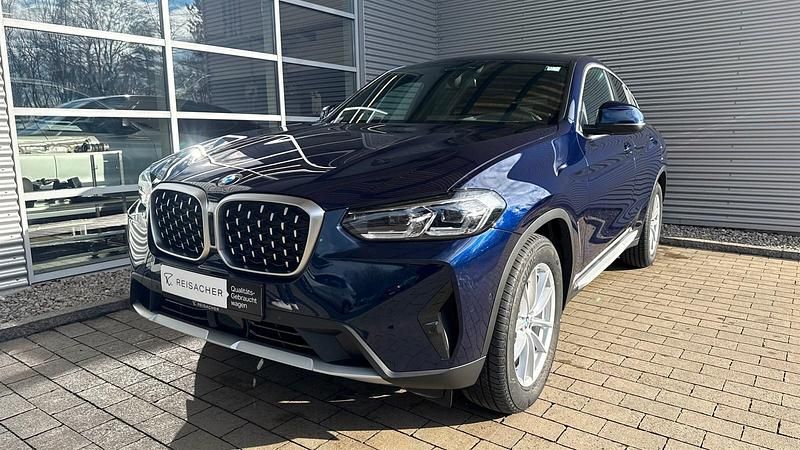 Second-hand BMW X4 Efficient Dynamics 184 CP (135 kW) 2024 Albastru SUV