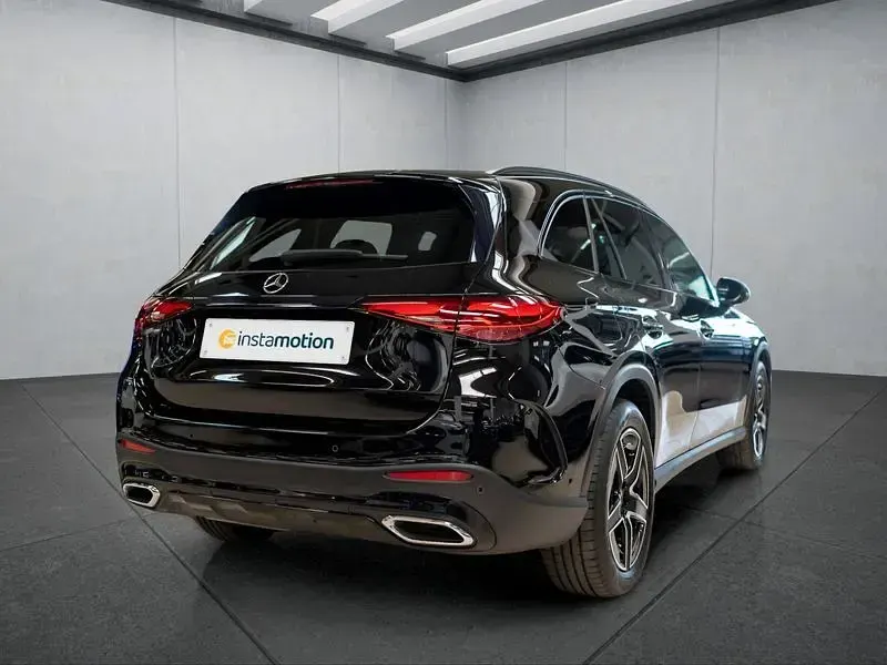 Gebraucht Mercedes GLC220 197 PS (144 kW) 2023 Schwarz SUV