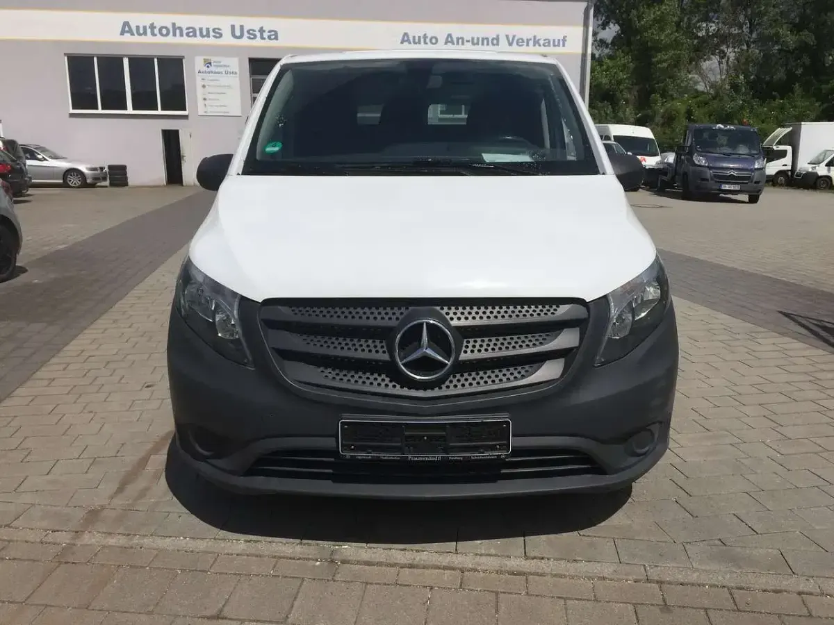 Gebraucht Mercedes Vito 114 PS (83 kW) 2018 Weiß Van