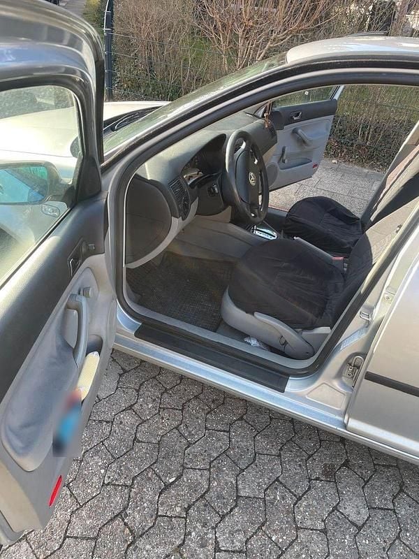 Gebraucht VW Golf IV Basis 102 PS (75 kW) 2001 Silber Limousine