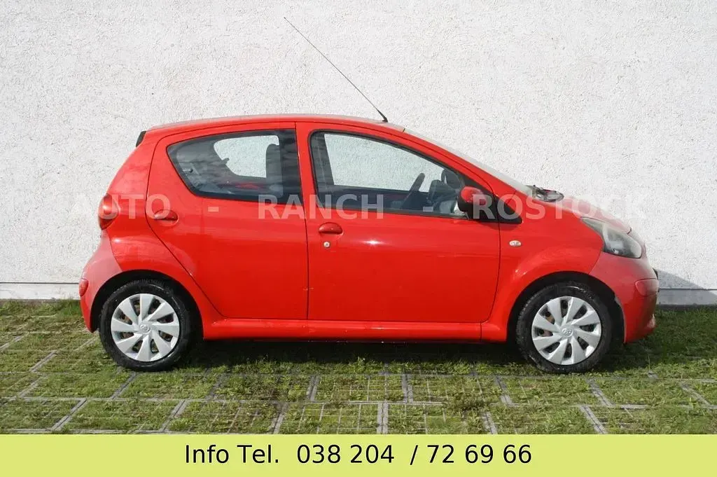 Gebraucht Toyota Aygo Cool 68 PS (50 kW) 2007 Rot Kleinwagen