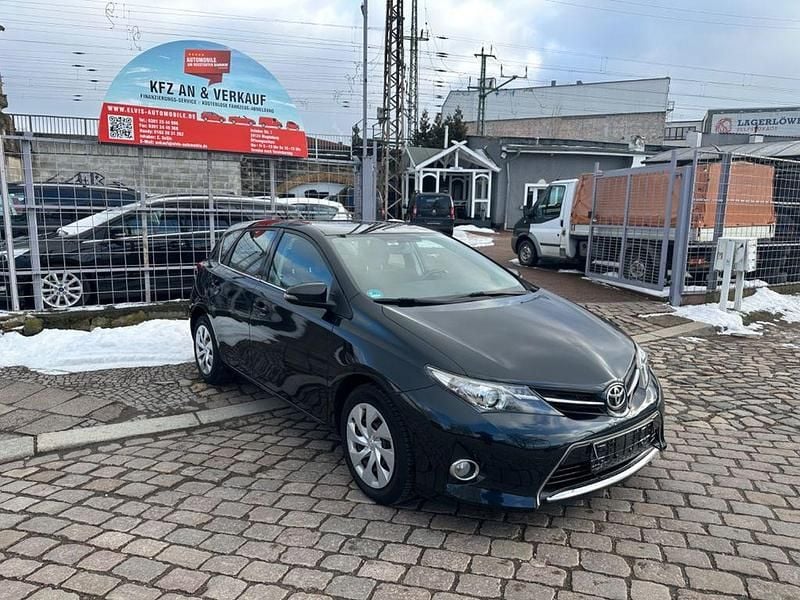 Gebraucht Toyota Auris Comfort 132 PS (97 kW) 2014 Schwarz Limousine
