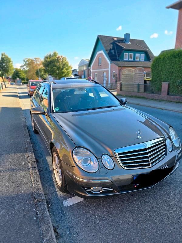 Grau Gebraucht 2008 Mercedes E320 Kombi | 4.999 € (Superpreis) - Bild 1/4