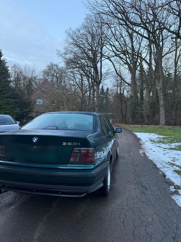 Second-hand BMW 320 150 CP (110 kW) 1996 Verde Berlinǎ