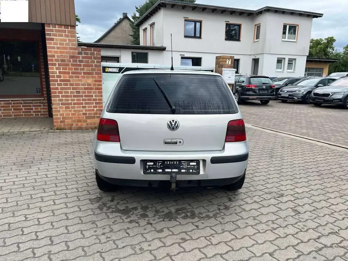 Gebraucht VW Golf IV Edition 105 PS (77 kW) 2000 Silber Limousine