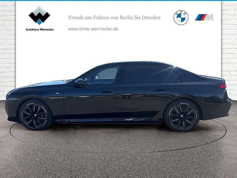 Gebraucht BMW i7 M Sport 400 kW (544 PS) 2024 Saphirschwarz Limousine