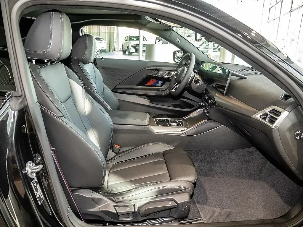 Neu BMW 220 Performance 184 PS (135 kW) 2026 Schwarz Coupé
