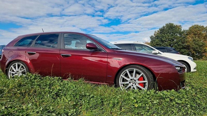 Gebraucht Alfa Romeo 159 170 PS (125 kW) 2010 Rot Kombi