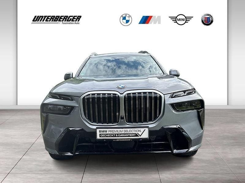 Gebraucht BMW X7 M Sport 340 PS (250 kW) 2024 Grau SUV