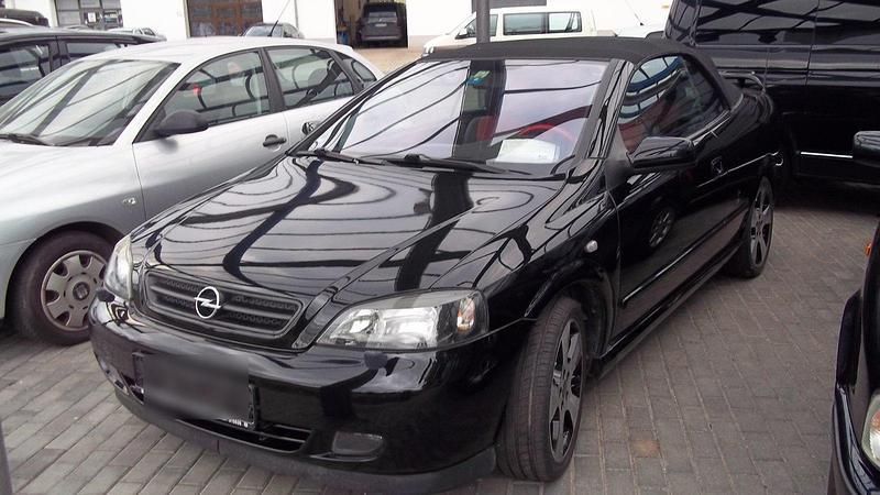 Gebraucht Opel Astra Cabriolet 147 PS (108 kW) 2005 Schwarz Cabrio