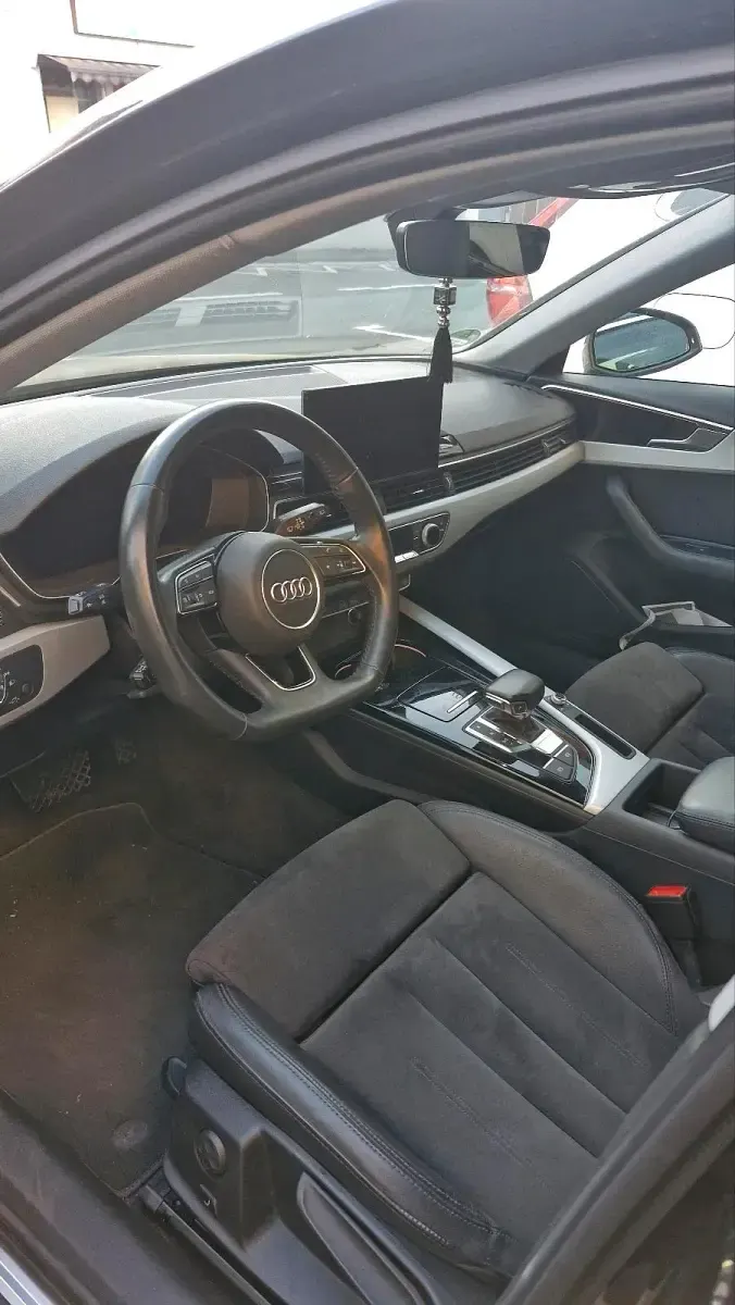 Gebraucht Audi A4 Comfort 136 PS (100 kW) 2020 Schwarz Kombi