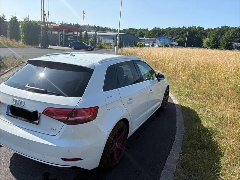 Gebraucht Audi A3 Ambiente 150 PS (110 kW) 2017 Weiß Limousine