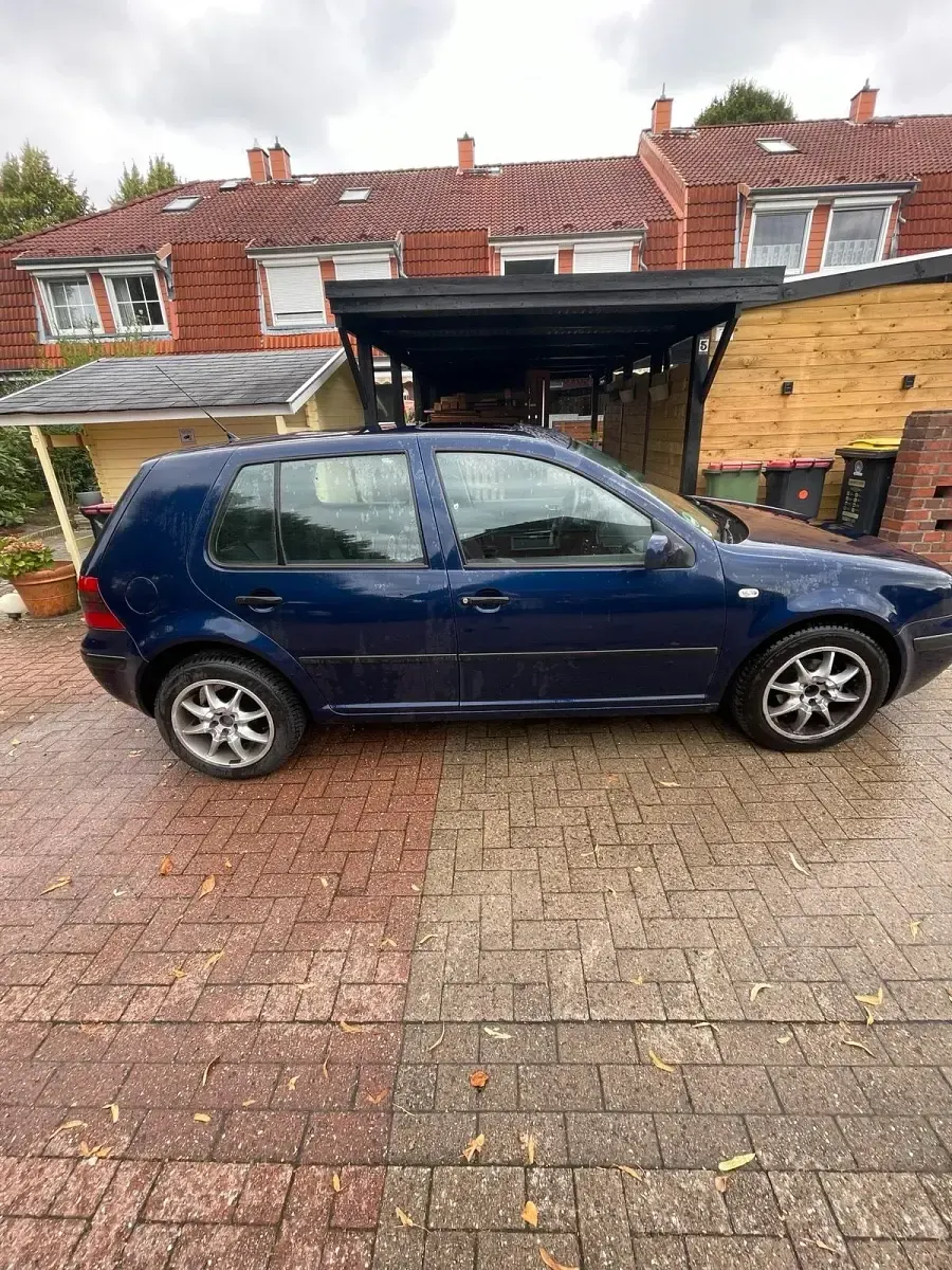 Gebraucht VW Golf IV 75 PS (55 kW) 2001 Blau Kleinwagen