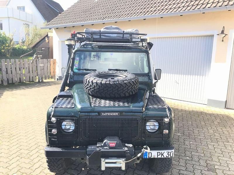 Gebraucht Land Rover Defender 113 PS (83 kW) 1998 Grün SUV