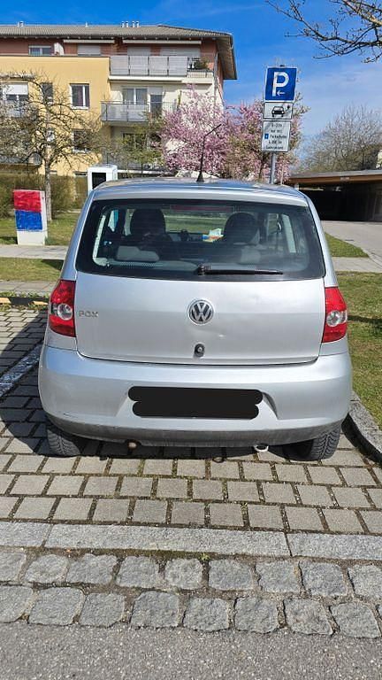 Gebraucht VW Fox 54 PS (39 kW) 2009 Grau Kleinwagen