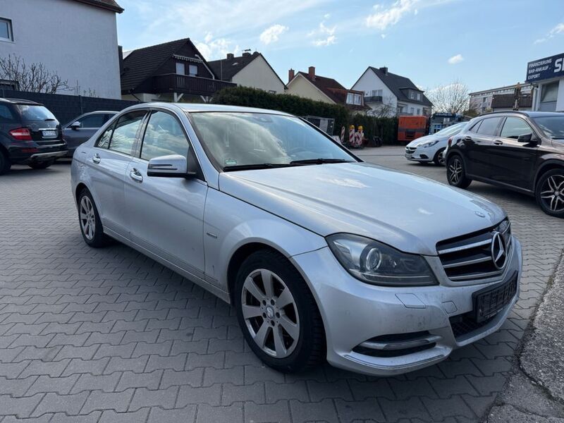 Gebraucht Mercedes C250 204 PS (150 kW) 2011 Silber Limousine