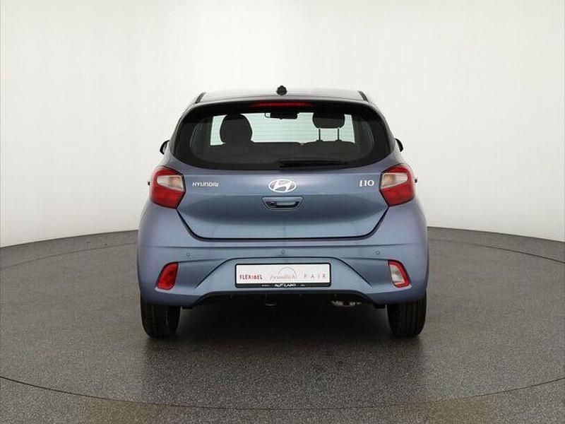 Neu Hyundai i10 64 PS (47 kW) 2025 Grau Kleinwagen