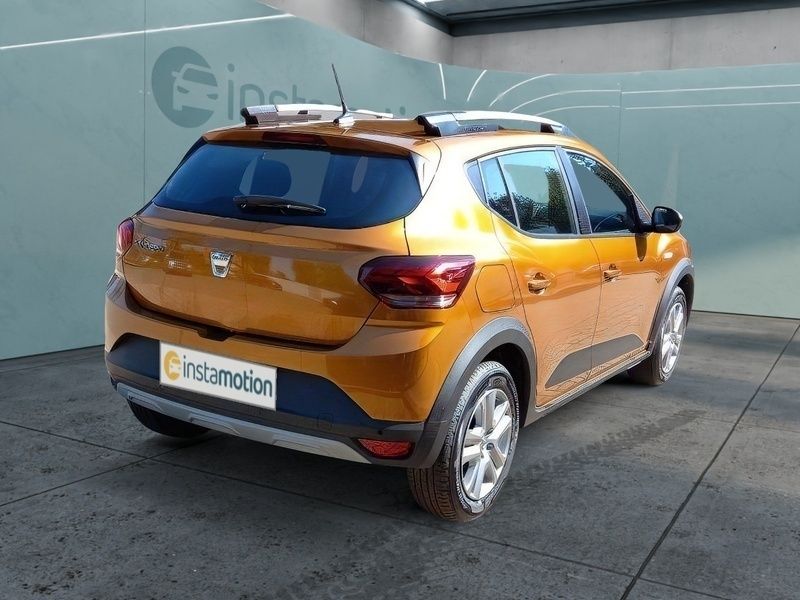 Verkauft Dacia Sandero Stepway TCe 100., gebraucht 2022, 2.001 km in
