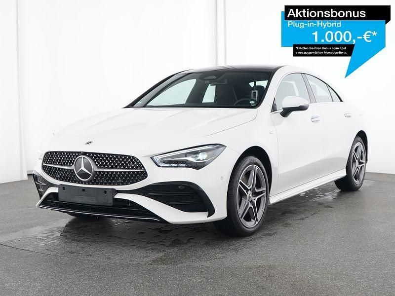Weiß Gebraucht 2025 Mercedes CLA250e AMG Limousine | 42.690 € (Teuer) - Bild 1/4