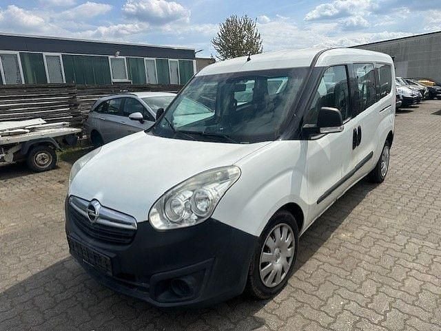 Second-hand Opel Combo Selection 105 CP (77 kW) 2013 Alb Monovolum