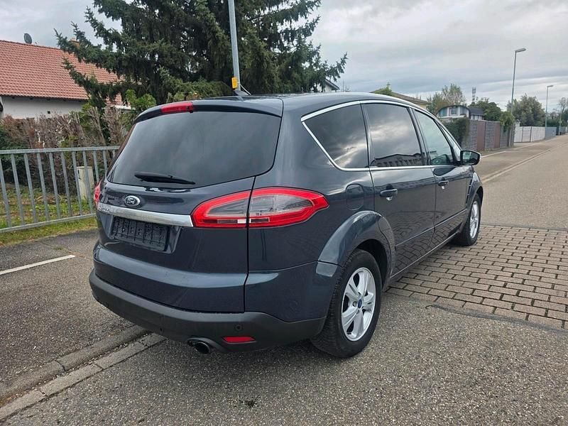 Gebraucht Ford S-MAX Titanium 200 PS (147 kW) 2011 Grau Van / Kleinbus