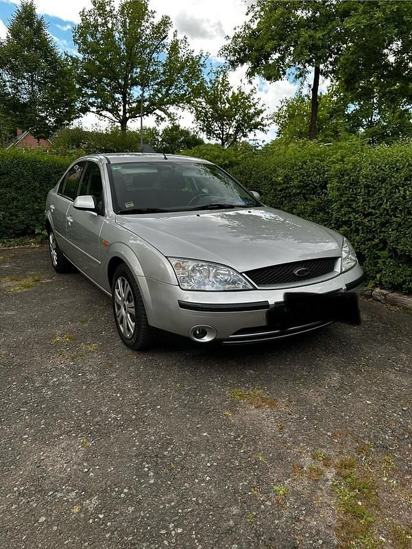 Silber Gebraucht 2004 Ford Mondeo Limousine | 3.200 € (Teuer) - Bild 1/4