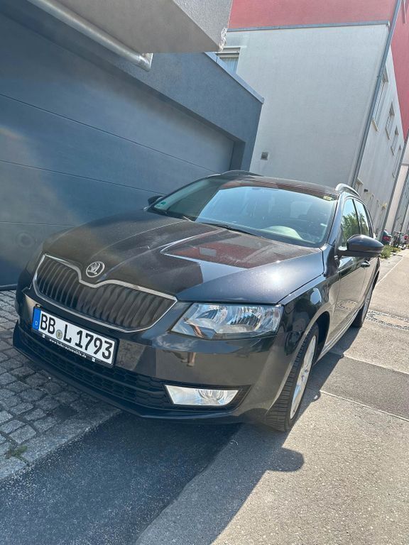 Schwarz Gebraucht 2015 Skoda Octavia Kombi | 9.500 € (Guter Preis) - Bild 1/2