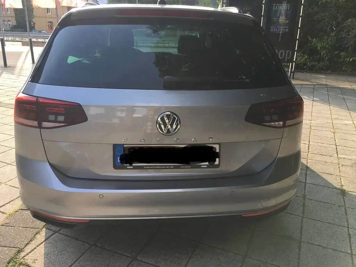 Gebraucht VW Passat Business 150 PS (110 kW) 2019 Pyritsilber metallic Kombi