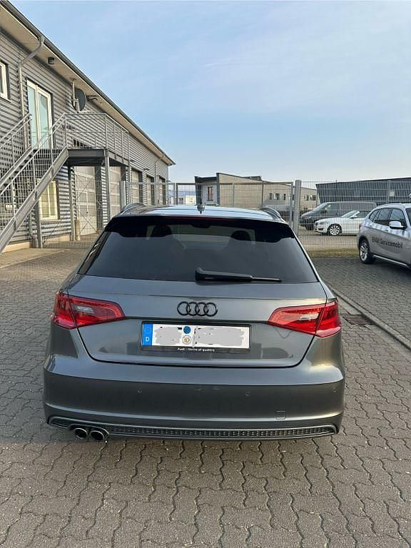 Gebraucht Audi A3 S-Line 150 PS (110 kW) 2015 Grau Limousine