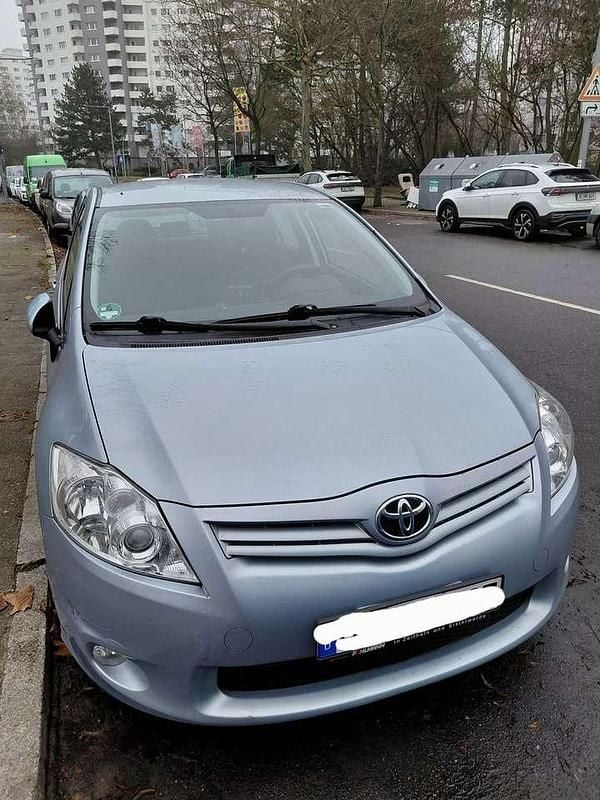 Gebraucht Toyota Auris Life 132 PS (97 kW) 2012 Limousine