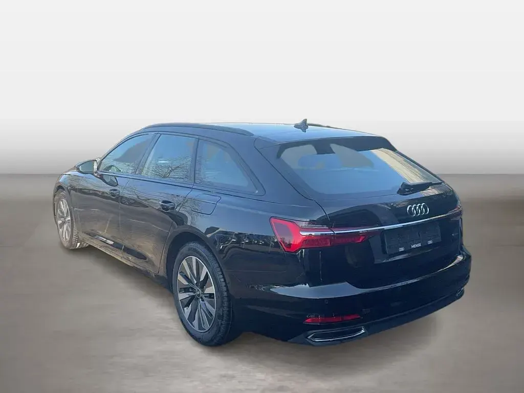 Gebraucht Audi A6 Ambiente 299 PS (219 kW) 2022 Mythosschwarz Kombi
