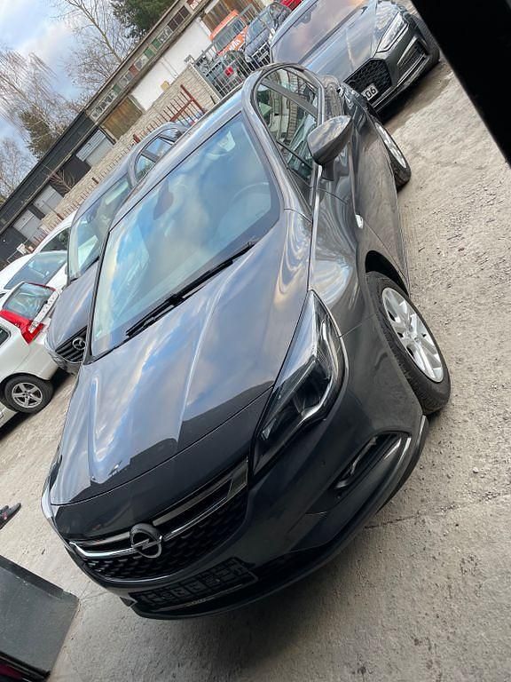 Gebraucht Opel Astra 150 PS (110 kW) 2016 Grau Limousine