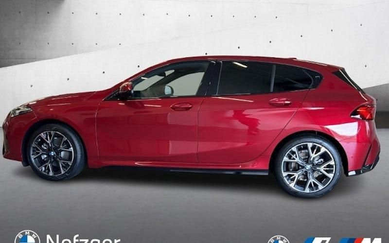 Neu BMW 120 Performance 163 PS (119 kW) 2025 Rot Kleinwagen