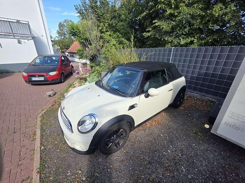 Gebraucht Mini Cooper D Cabriolet 111 PS (81 kW) 2011 Weiß Cabrio