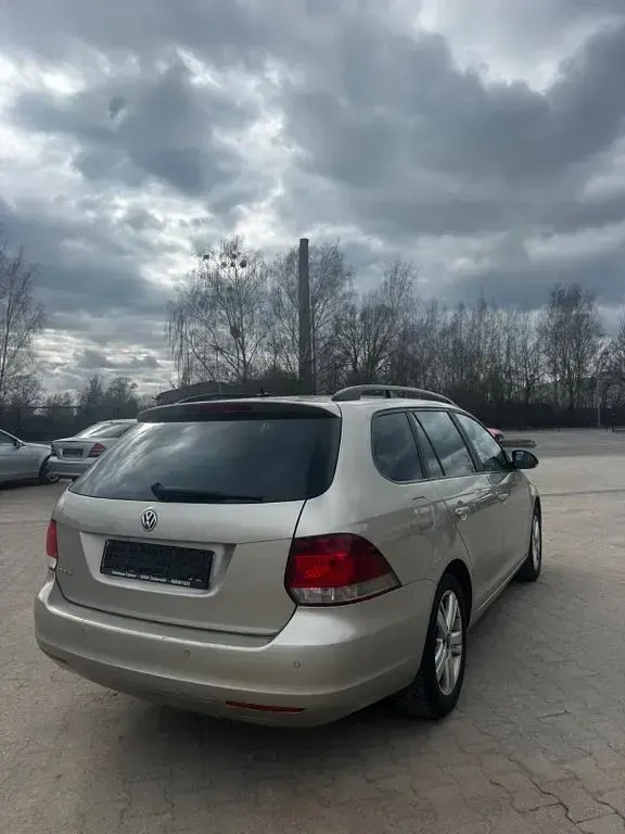 Używany VW Golf VII Match 86 KM (63 kW) 2013 Srebrny Kombi