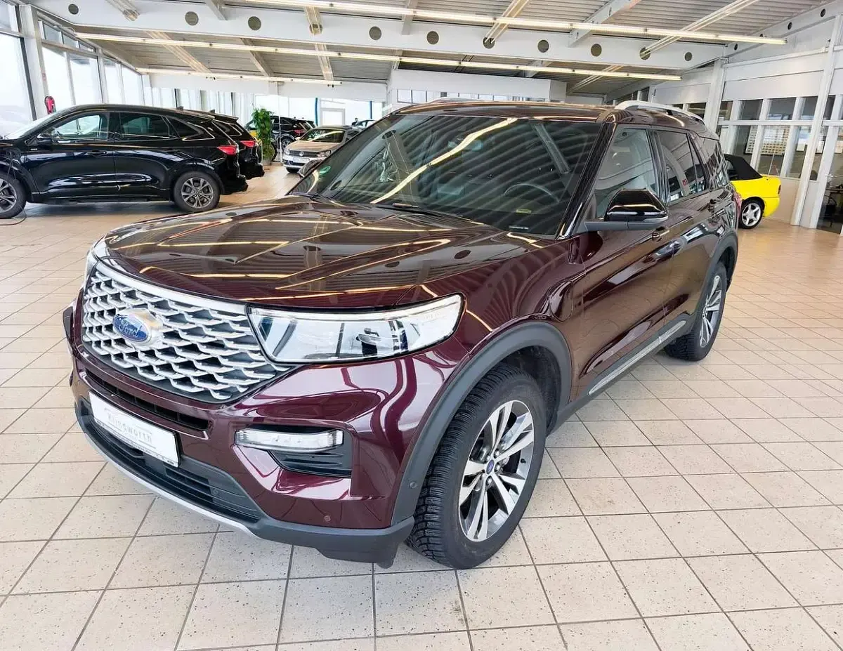 Gebraucht Ford Explorer Platinum 457 PS (336 kW) 2022 Kirschrot metallic SUV