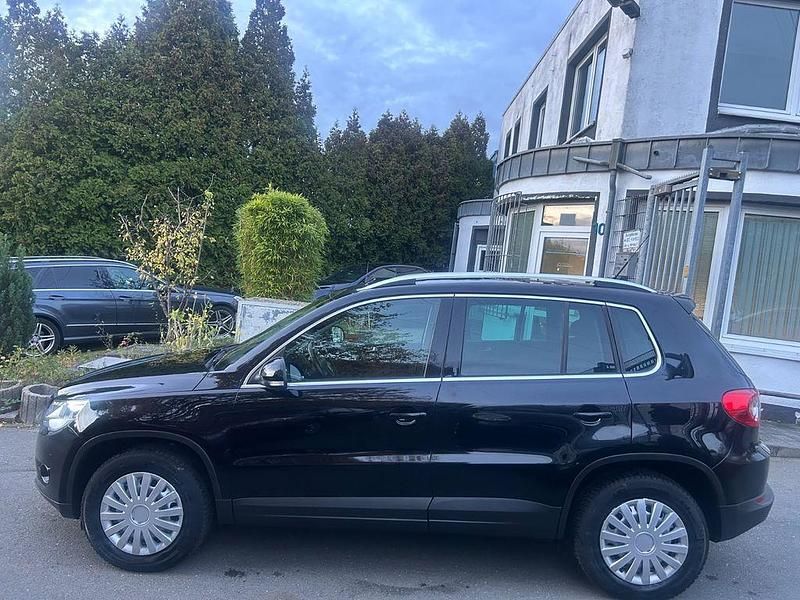 Schwarz Gebraucht 2010 VW Tiguan Sportline SUV | 5.400 € (Guter Preis) - Bild 1/4
