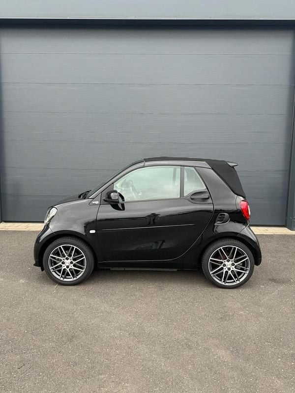 Gebraucht Smart ForTwo Cabrio Brabus 90 PS (66 kW) 2019 Schwarz Cabrio