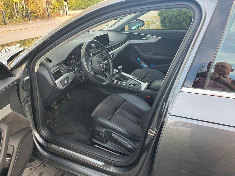 Usata Audi A4 Performance 150 CV (110 kW) 2019 Grigio Station wagon