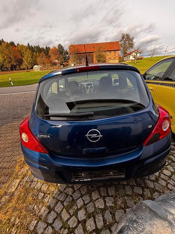 Brugt Opel Corsa 80 HK (58 kW) 2006 Blå Hatchback