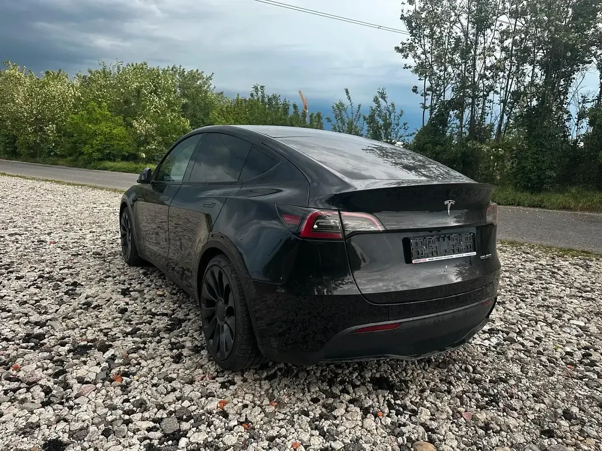 Usado Tesla Model Y Performance 393 kW (535 CV) 2023 Negro SUV