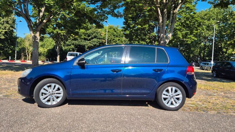 Blau Gebraucht 2011 VW Golf VI Style Limousine | 6.990 € (Fairer Preis) - Bild 1/4